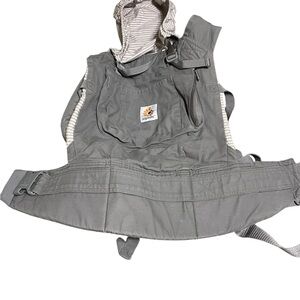 Ergobaby grey